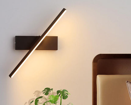 Rom Wall Light